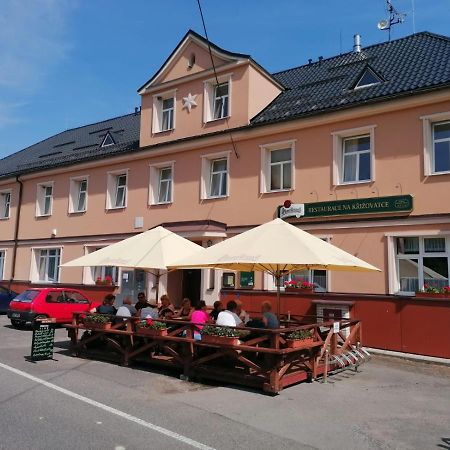 Penzion A Restaurace Na Krizovatce Polevsko エクステリア 写真