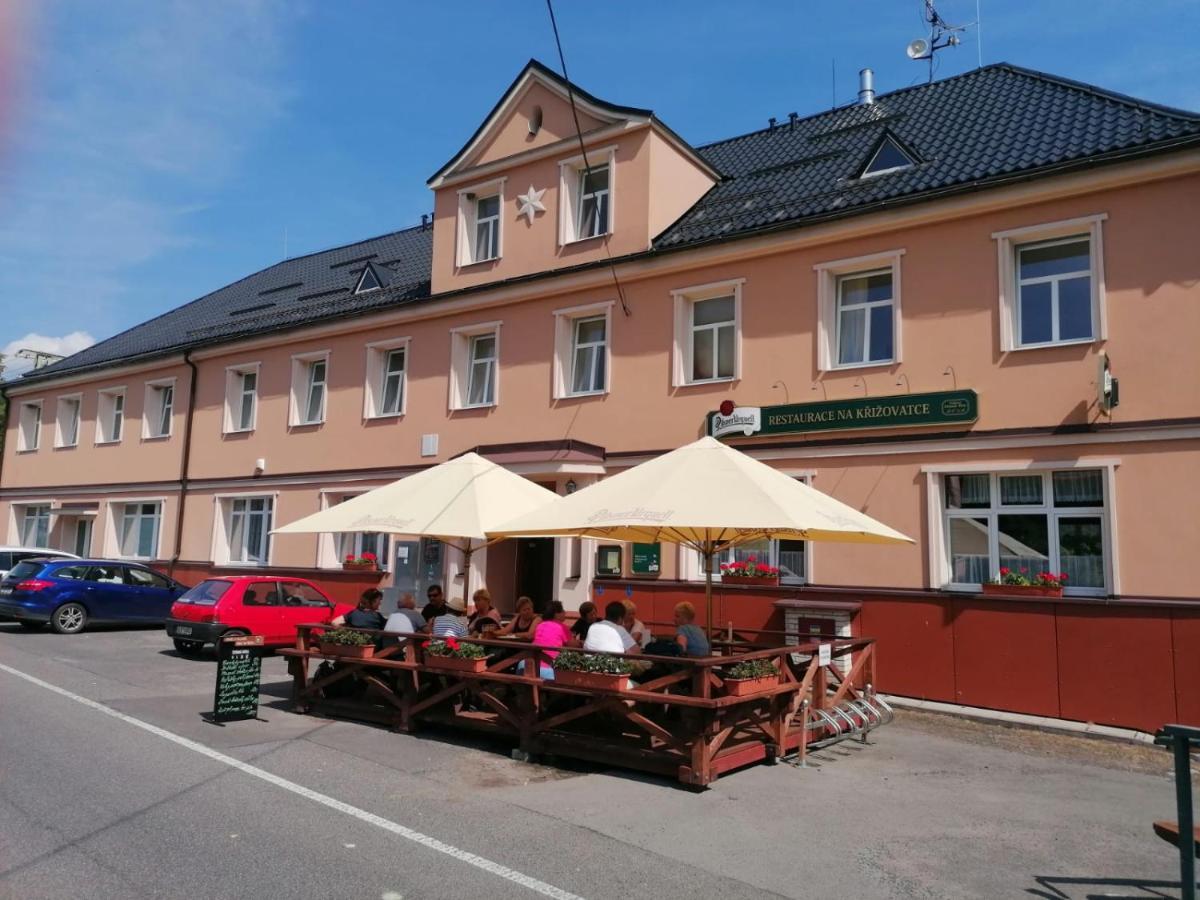 Penzion A Restaurace Na Krizovatce Polevsko エクステリア 写真