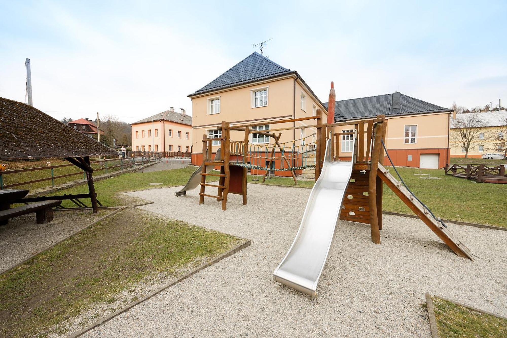 Penzion A Restaurace Na Krizovatce Polevsko エクステリア 写真